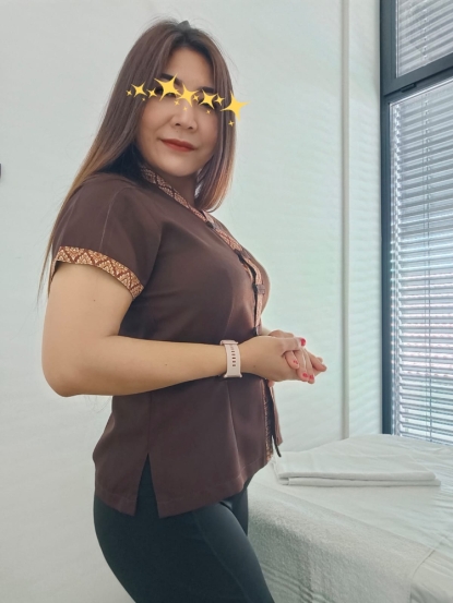 SEHR FEMININE SEXY  THAI - GANZKÖRPERMASSAGE