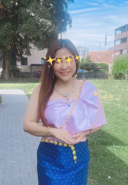 SEHR FEMININE SEXY  THAI - GANZKÖRPERMASSAGE