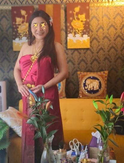 SEHR FEMININE SEXY  THAI - GANZKÖRPERMASSAGE
