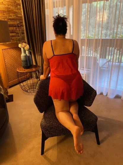 CH in Baden bietet 90 Min. rotes Tantra Fr. 300.-