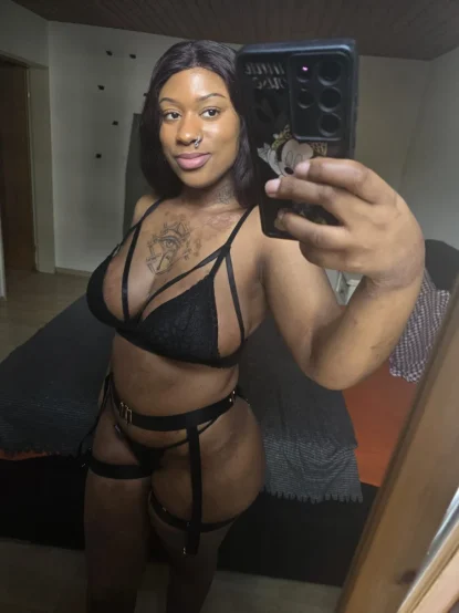 Super tolles komm und genieße???Ich bin sehr heiß und nass