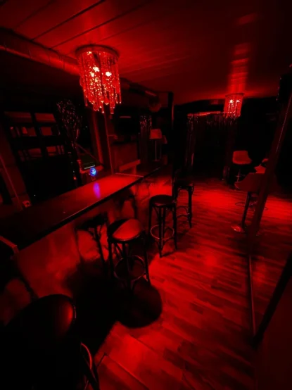 Kontaktbar in Neftenbach zu vermieten: 