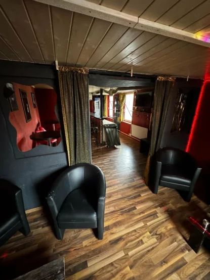 Kontaktbar in Neftenbach zu vermieten: 