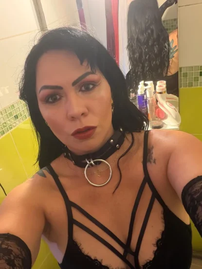 Ein heisses Girl massiert dich bis du die Engel singen hörst