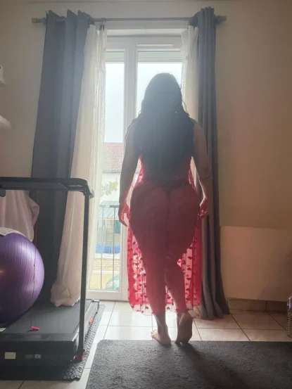 Ein heisses Girl massiert dich bis du die Engel singen hörst