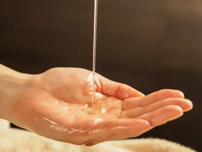  Hallo ich bin eine reife Masseurin die nur den reifen Mann empfängt! 