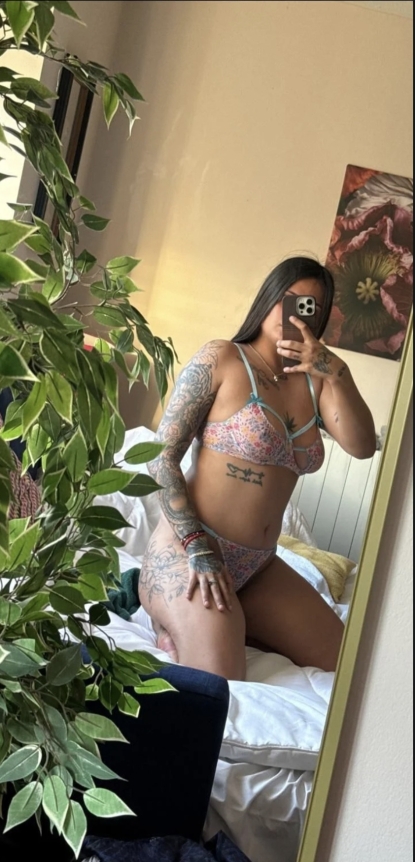 Samara ?  Sexy Doll Girl